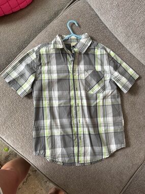 Faded Glory Gray Plaid Short Sleeve Shirt with Lime Stripes